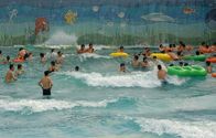 Buiten de Golfpool Kunstmatige Tsunami van Surfable van de Vakantietoevlucht voor de Familie van Jonge geitjesvolwassenen