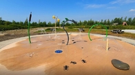 De Plonspark van de gegalvaniseerde Kinderen van de het Waterspeelplaats van Pijpjonge geitjes Interactieve