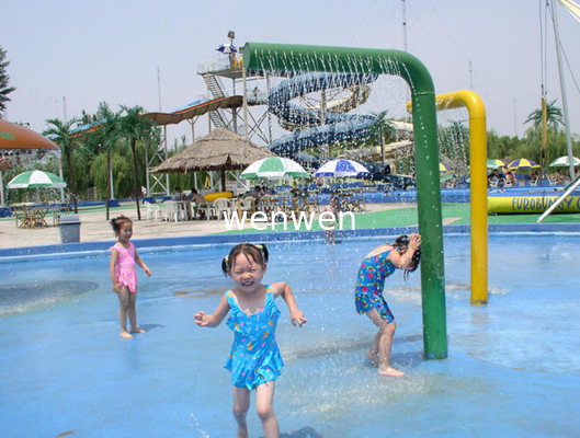 De hete Gegalvaniseerde Speelplaats van het Jonge geitjeswater, 3 Jaar de Oude van de het Materiaalkolom van het Waterpark Nevel
