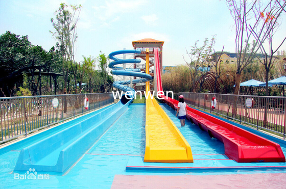 Spiraalvormige Volwassen het Parkdia van het Regenboogwater/Watersportuitrusting